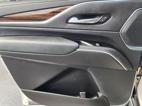 Used 2023 Cadillac Escalade ESV Premium Luxury w/ Performance Package image 17