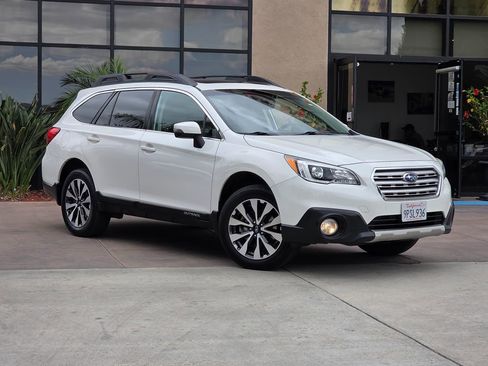 Used 2017 Subaru Outback 2.5i Limited AWD/4WD image 3