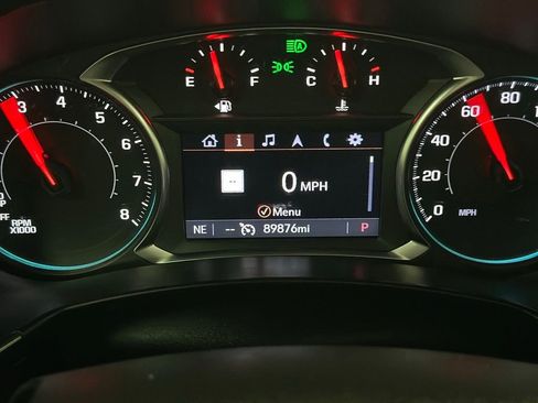Used 2022 Chevrolet Equinox RS w/ RS Leather Package FWD image 6