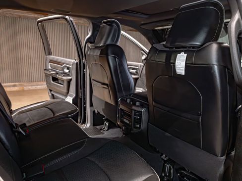 Used 2025 RAM 3500 Laramie image 28