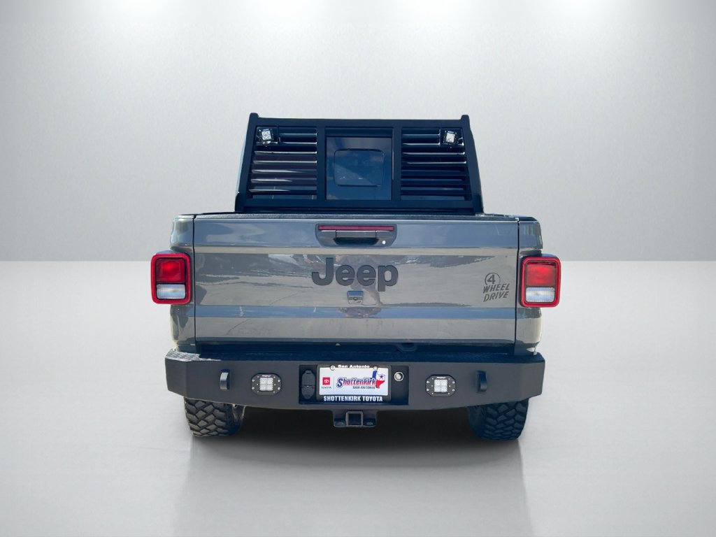 Used 2022 Jeep Gladiator Sport AWD/4WD image 6
