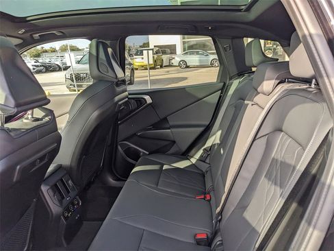 Used 2025 BMW X3 M50 w/ Premium Package image 8