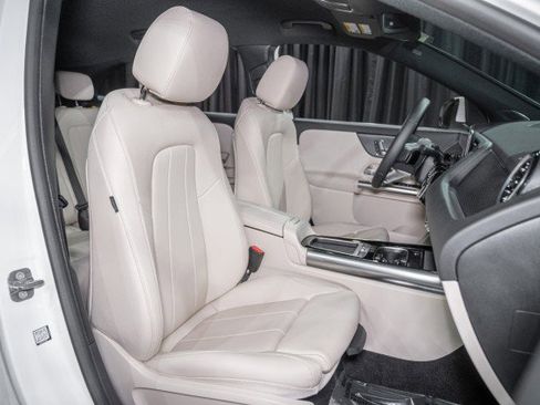 Certified 2025 Mercedes-Benz GLA 250 4MATIC image 13