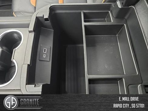 Used 2024 GMC Yukon AT4 w/ Technology Package image 26