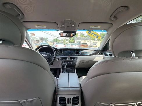 Used 2018 Genesis G80 3.8 AWD/4WD image 14