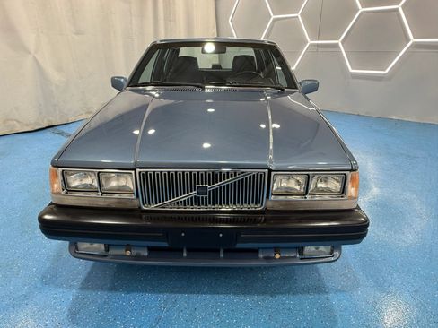 Used 1987 Volvo 760 GLE RWD image 5
