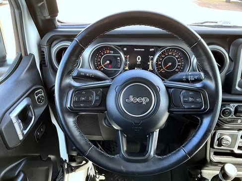 Certified 2021 Jeep Gladiator Mojave AWD/4WD image 12