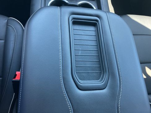 Used 2021 GMC Yukon SLT w/ SLT Premium Package image 21