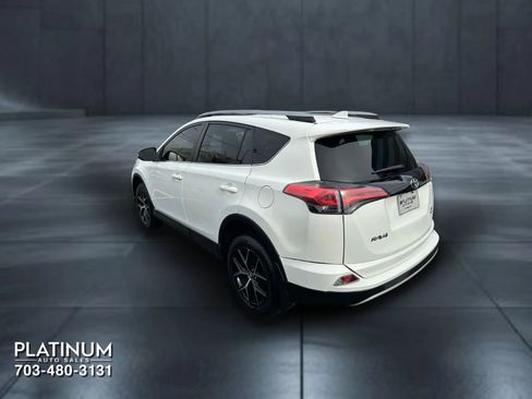 Used 2018 Toyota RAV4 SE w/ Power Extra Value Package image 8