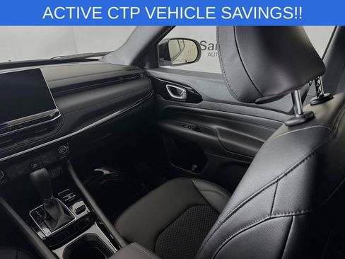 New 2026 Jeep Compass Latitude image 21