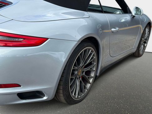 Used 2017 Porsche 911 Carrera 4S image 17