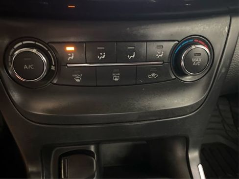 Used 2017 Nissan Sentra SV image 28