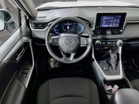 Certified 2025 Toyota RAV4 XLE AWD/4WD image 19