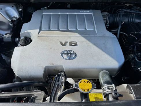 Used 2013 Toyota Highlander Plus image 38