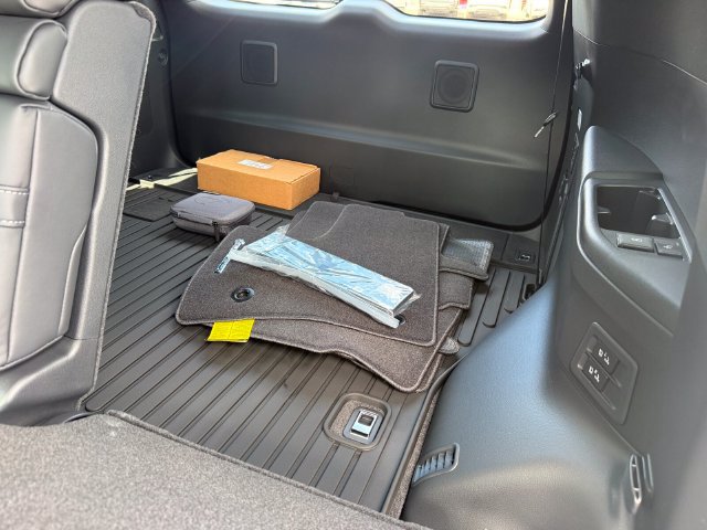 New 2026 Lexus LX 600 4WD w/ Appearance Package image 28