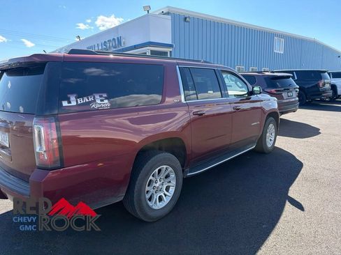 Used 2019 GMC Yukon XL SLT w/ Open Road Package AWD/4WD image 10
