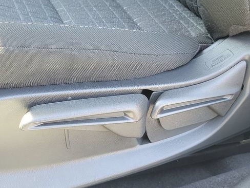 Certified 2027 Honda HR-V LX image 22