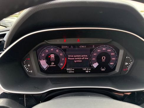 Used 2025 Audi Q3 2.0T Premium Plus w/ Premium Plus Package image 17