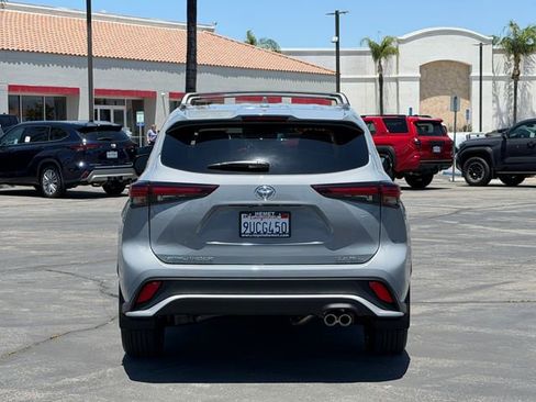 Used 2025 Toyota Highlander XSE AWD/4WD image 7