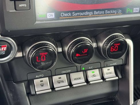 Used 2023 Toyota GR86 Premium w/ ALL Weather Mat Package (TMS) RWD image 29