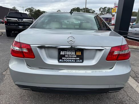 Used 2011 Mercedes-Benz E 350 Sedan image 5