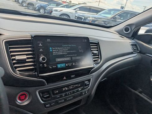 Used 2024 Honda Ridgeline Sport image 21