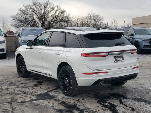New 2026 Lincoln Corsair Premiere image 3