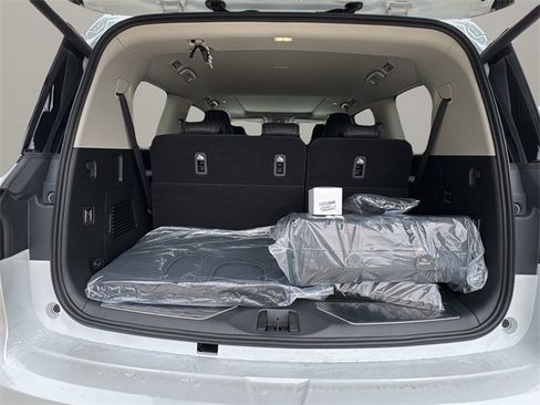 New 2026 INFINITI QX80 Pure w/ Cargo Package image 25