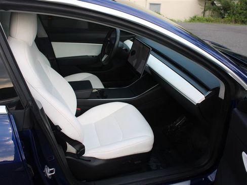 Used 2018 Tesla Model 3 Long Range AWD/4WD image 9