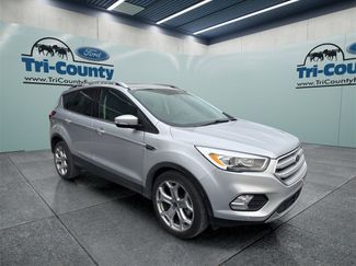 Used 2019 Ford Escape Titanium video 1