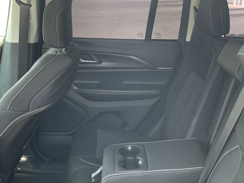 Certified 2023 Jeep Grand Cherokee Laredo w/ Luxury Tech Group I RWD image 33