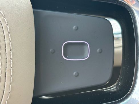 Used 2024 Lincoln Nautilus Premier w/ Equipment Group 102A image 32