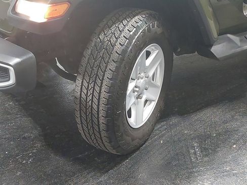 Used 2022 Jeep Gladiator Sport image 89