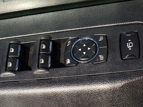 Used 2019 Ford F250 Lariat w/ Lariat Value Package image 16