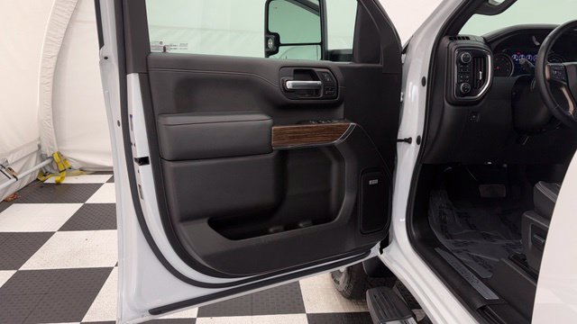 Used 2023 Chevrolet Silverado 3500 High Country w/ Z71 Off-Road Package AWD/4WD image 14