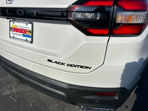 New 2025 Honda Pilot Black Edition image 40