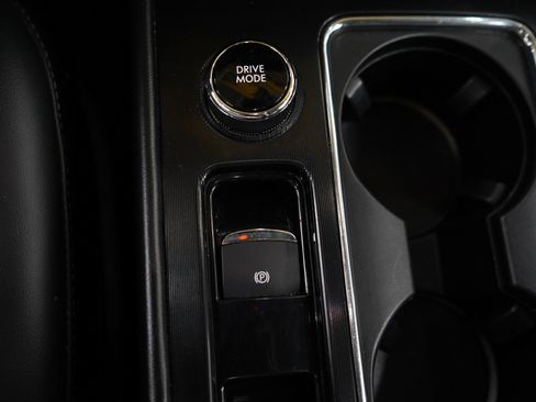 Used 2021 Lincoln Corsair AWD w/ Premium Package image 26