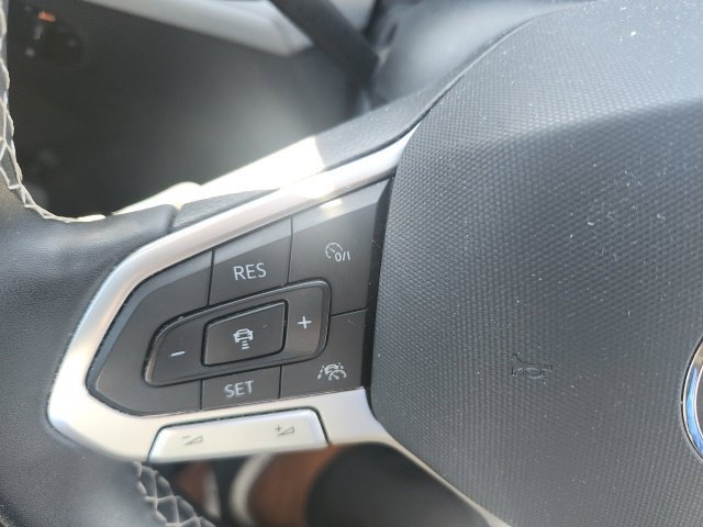 Used 2023 Volkswagen Taos SEL AWD/4WD image 25