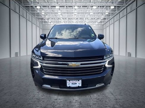Used 2021 Chevrolet Suburban LT w/ Rear Media and Nav Package AWD/4WD image 4