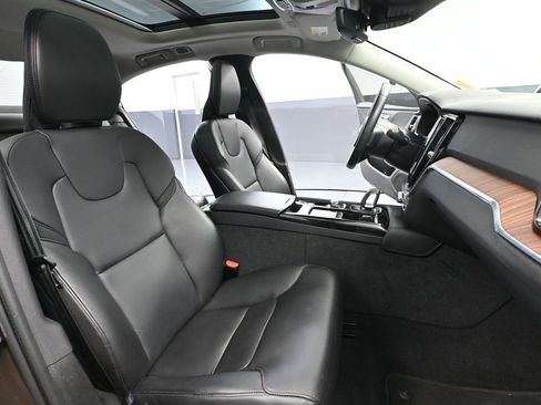 Used 2022 Volvo S60 T8 R-Design Expression AWD/4WD image 47