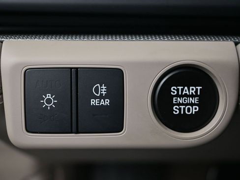 Certified 2026 Porsche Panamera image 24