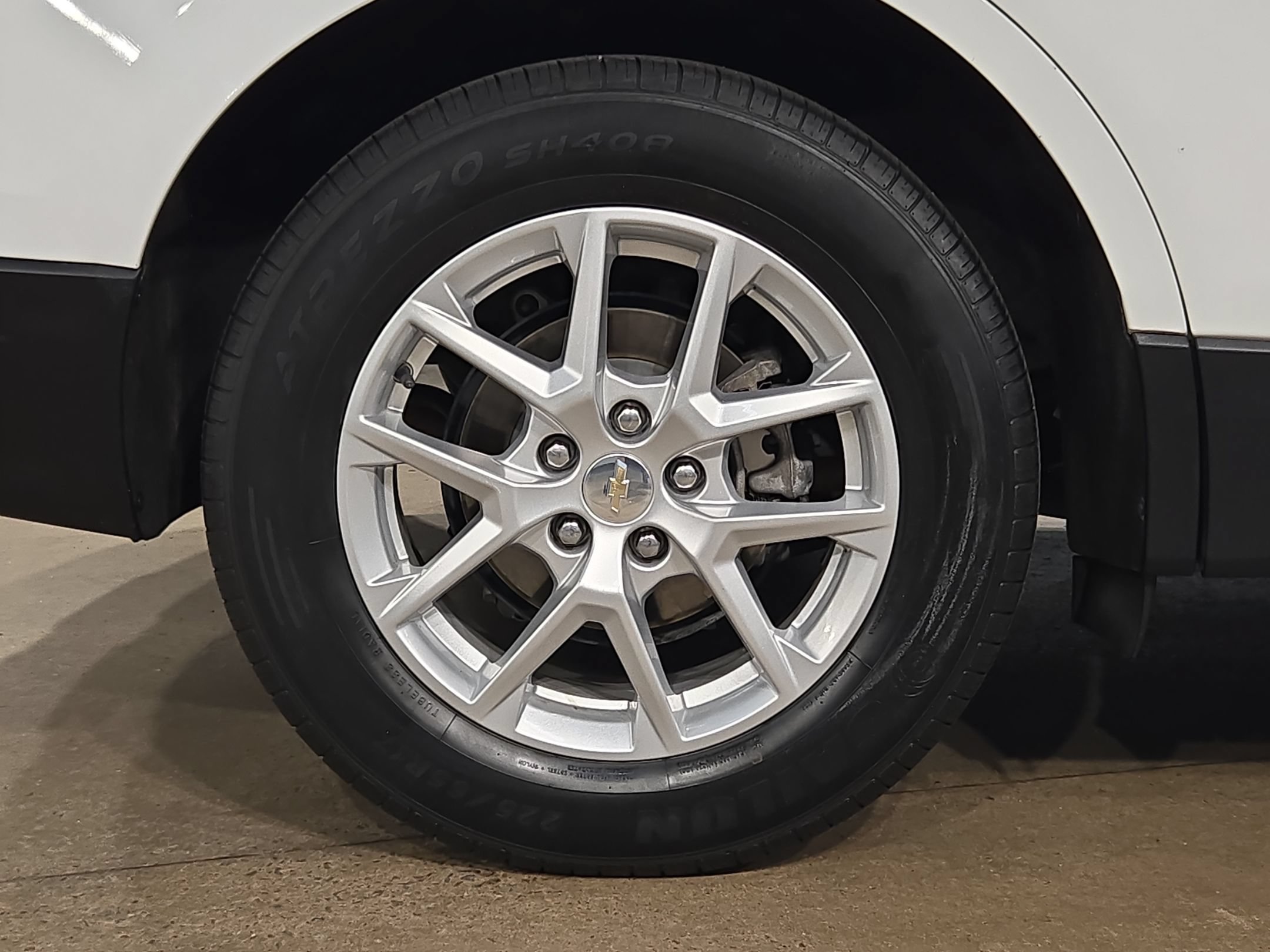 Used 2024 Chevrolet Equinox LT AWD/4WD image 17