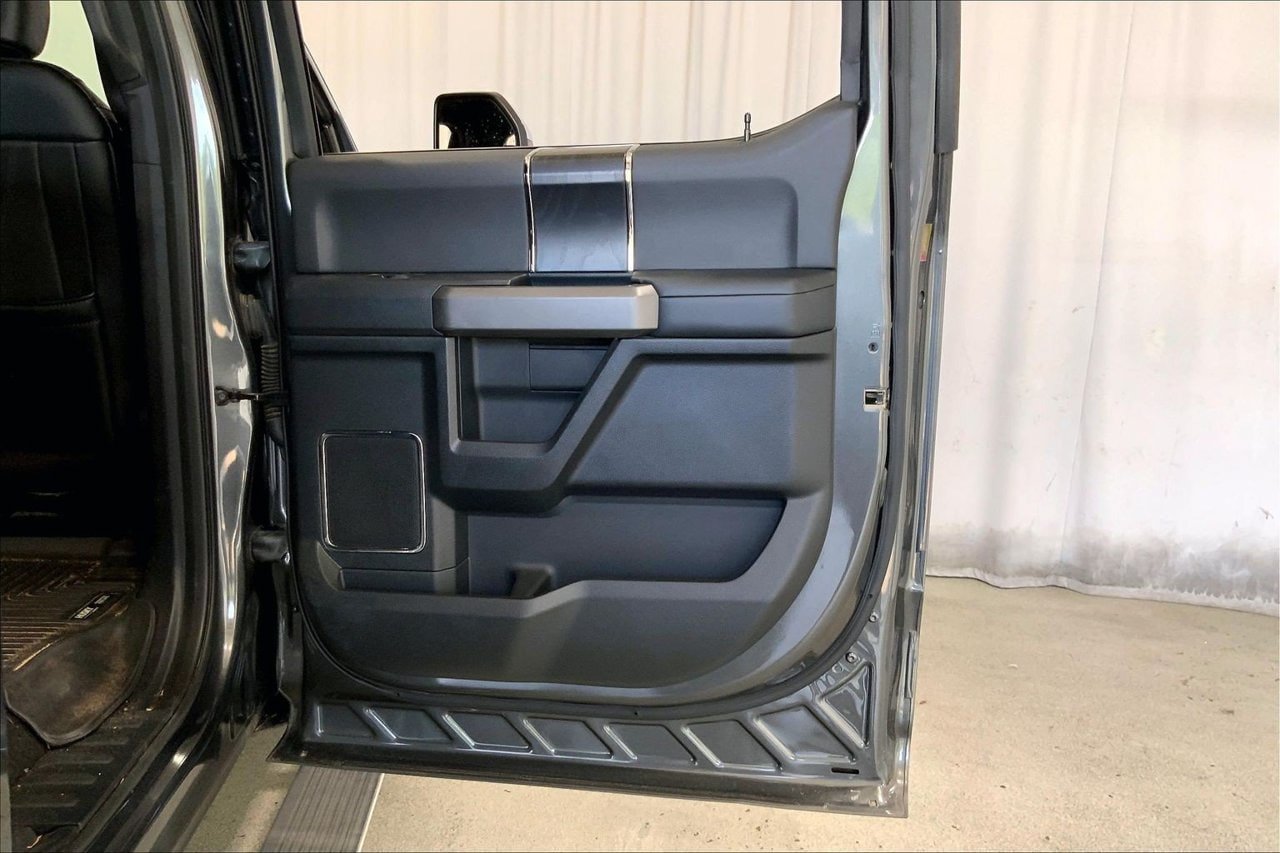 Used 2019 Ford F250 Platinum w/ Platinum Ultimate Package AWD/4WD image 23