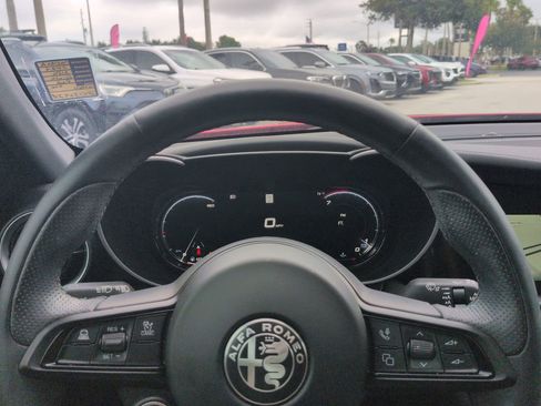 Used 2024 Alfa Romeo Giulia Ti image 37