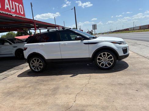 Used 2017 Land Rover Range Rover Evoque SE AWD/4WD image 11