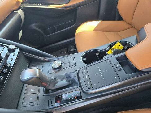 Used 2025 Lexus IS 300 F Sport RWD image 16
