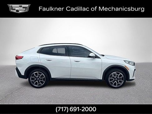 Used 2024 BMW X2 xDrive28i w/ Premium Package AWD/4WD image 5