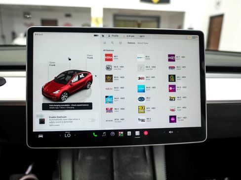 Used 2023 Tesla Model Y AWD image 28