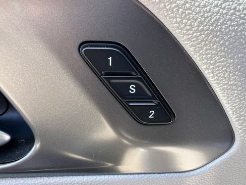 Certified 2023 Chrysler Pacifica Touring-L FWD image 18