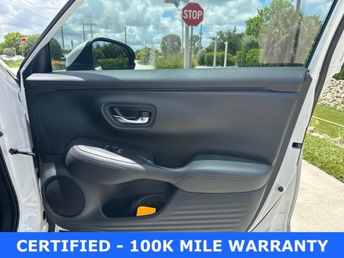 Used 2023 Honda HR-V EX-L image 16